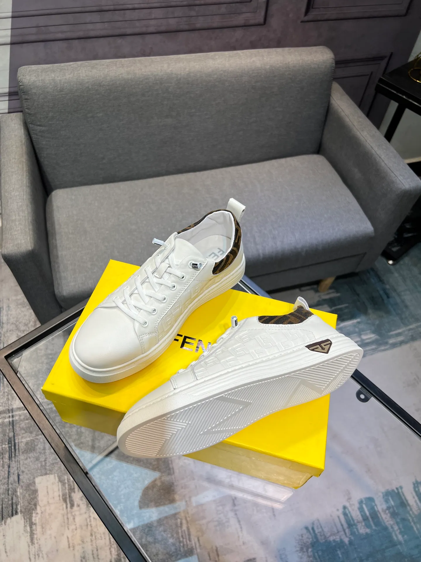 Men's men's shoes 💰400 [FENDI] Spring and Autumn new style 🙈original replica! Reproduced from the original 💯, the workmanship is top-notch, 💪💪💪 cowhide leather upper ➕ genuine leather feet, 👻 suitable for all kinds of travel! Number of yards 38-44